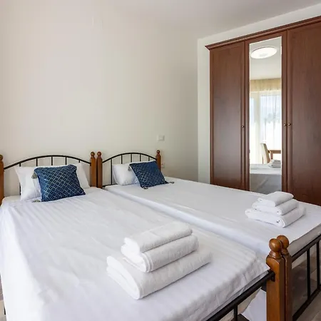Deluxe With Sea View *