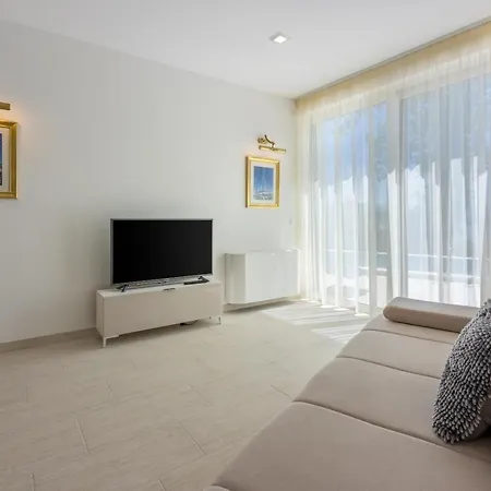 Deluxe With Sea View
